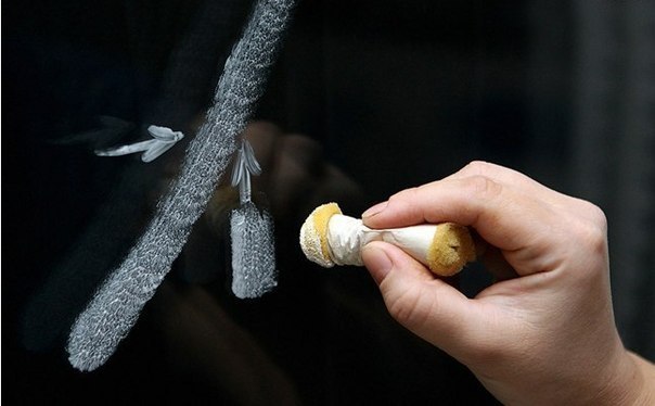 Новогодние рисунки на стекле