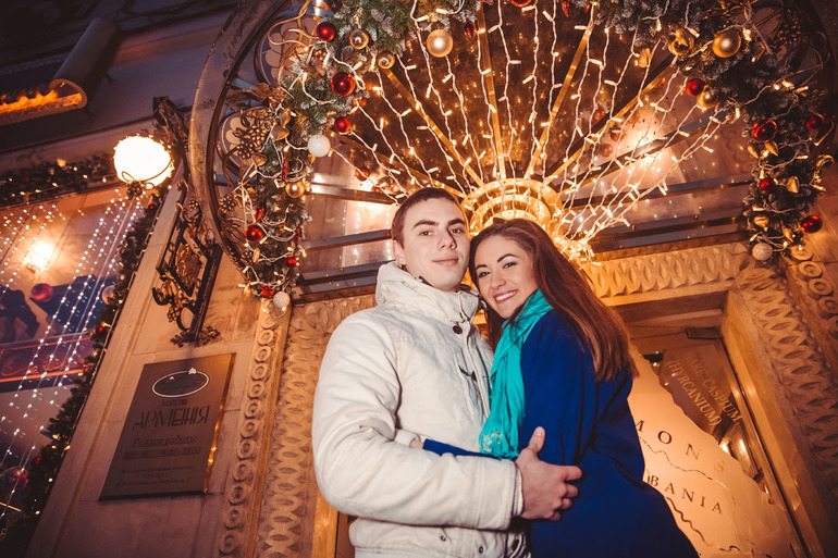 Хотите фотографии на фоне Новогодней иллюминации в Москве? Торопитесь! ;)