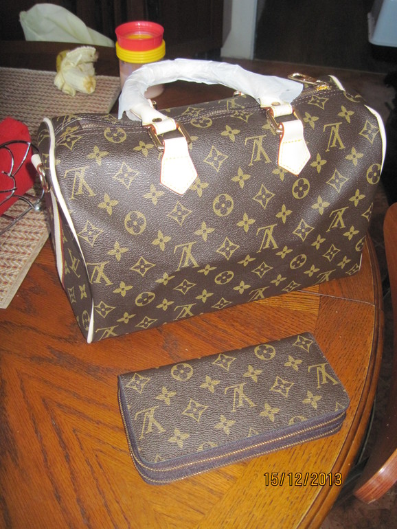 сумка Louis Vuitton кожа 5000