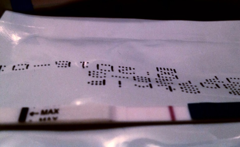 Утром повторила тест и по моему он не пустой?! До задержки 3 дня.