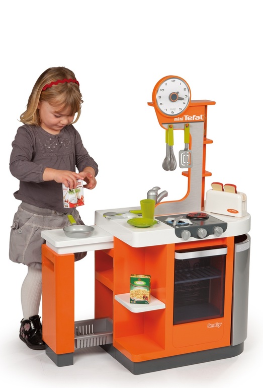 Выбираем кухню для маленькой хозяйки