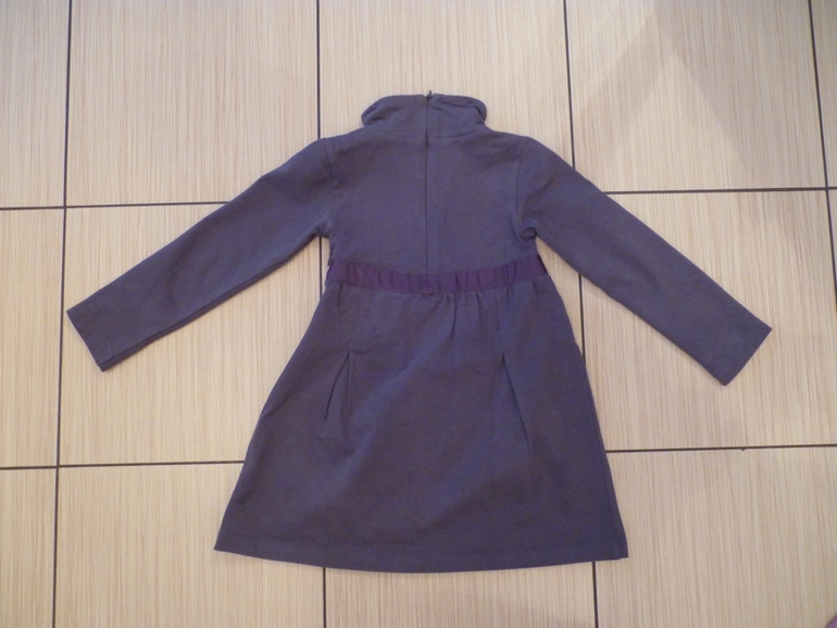 Новое платье CHICCO.   р 4 104.  Цена 700 руб.