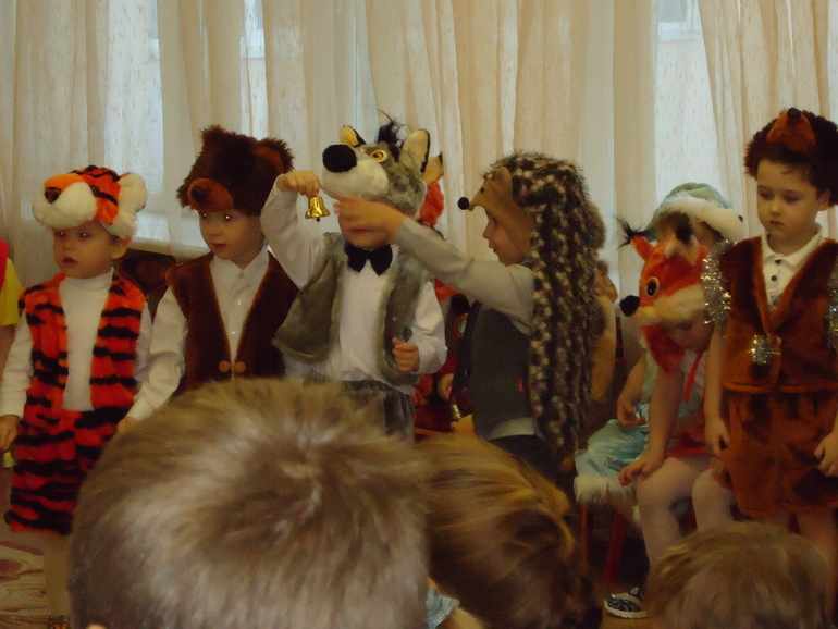 Маленький ёжик Четверо ножек ))