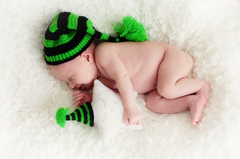 Давненько не брала я в руки крючок... или шапочки для фотосессий)