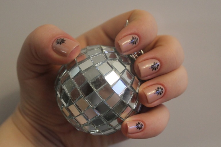 Мои ноготки) по-моему, нежно получилось...