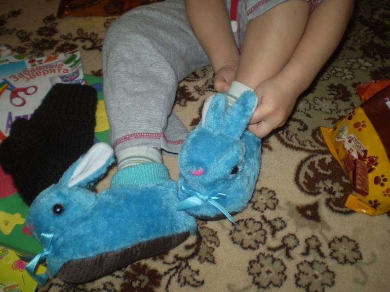 Подарочек  от  нашей  Снегурочки