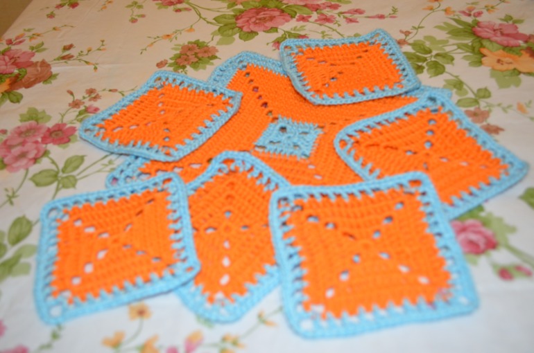 Подставки для кружек