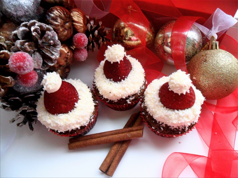 CHRISTMAS CUPCAKE))