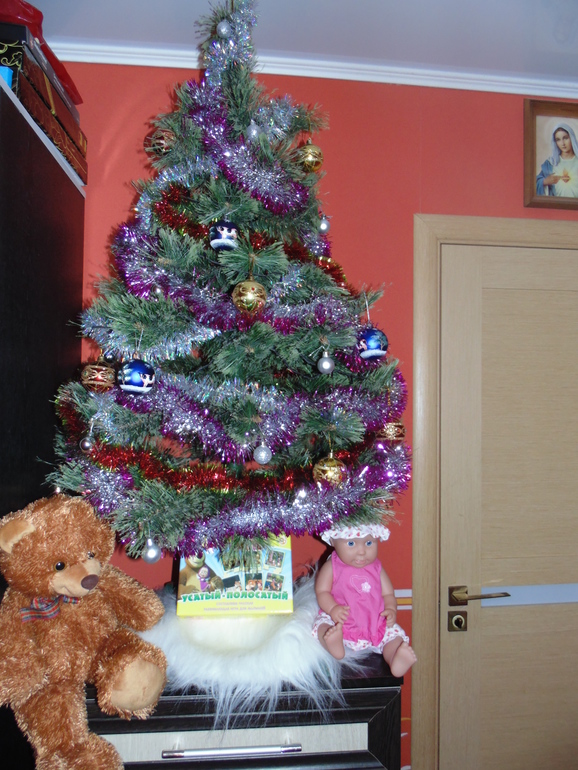 Наша импровизированная Ёлочка !!! )