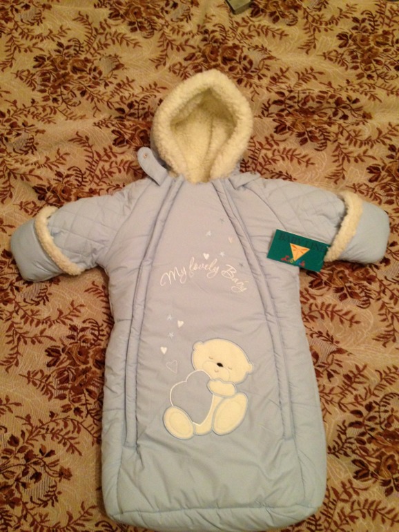 Продаю комбинезоны 62р-р  1500руб.