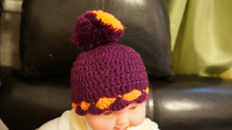 Шапочки для Ваших куколок.