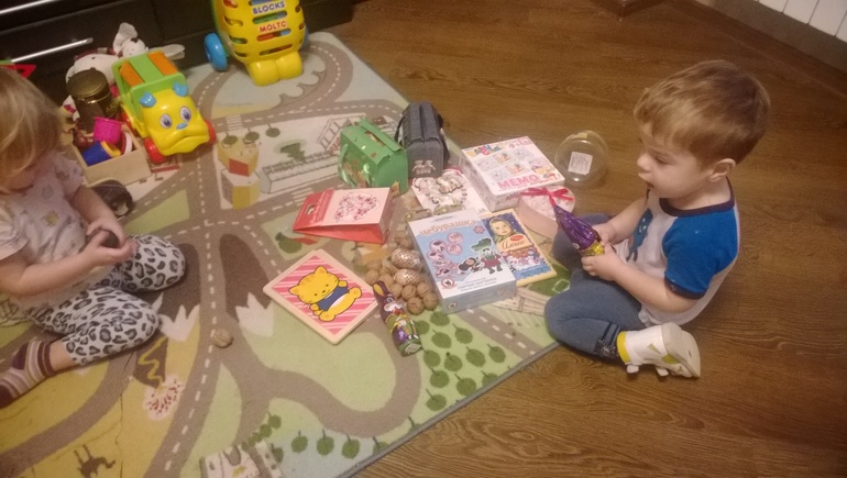 Наша посылочка пришла!