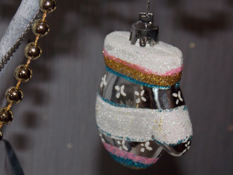 И мы украсили наш дом!!!