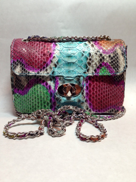 Сумочки из кожи питона