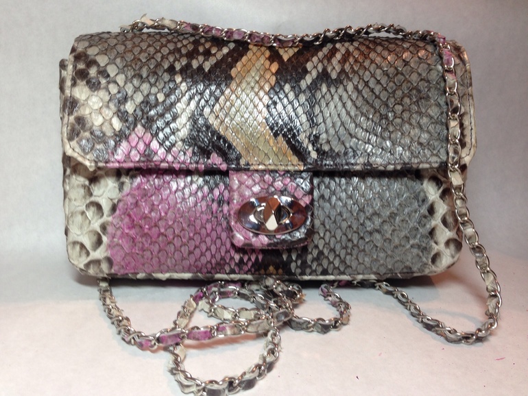 Сумочки из кожи питона