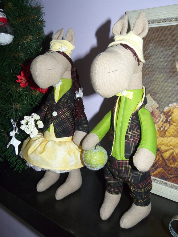 Новогодние лошадки ищут дом!