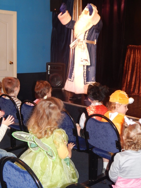 Новогодняя ёлка в театре кукол!