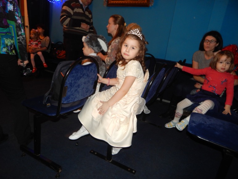 Новогодняя ёлка в театре кукол!