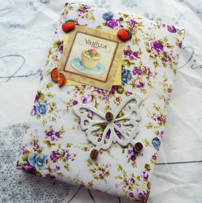 Блокнот и кулинарная книга