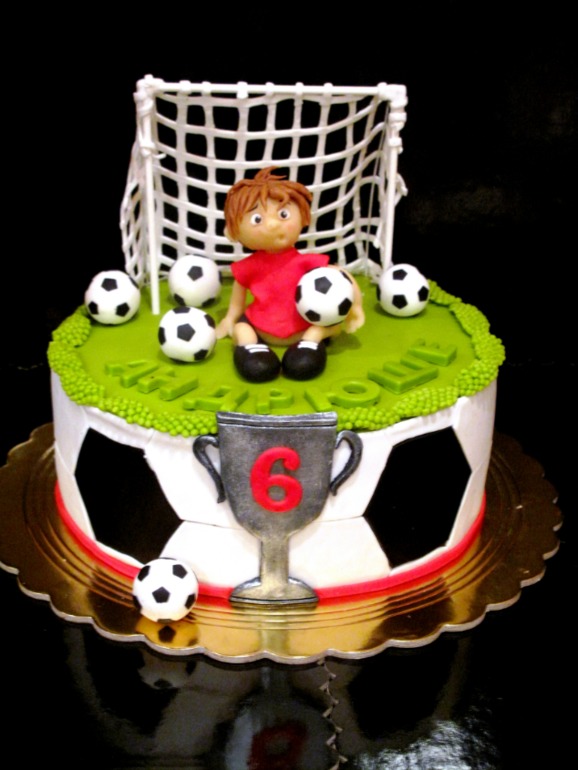 У всех Новый год, а у меня Футбол)