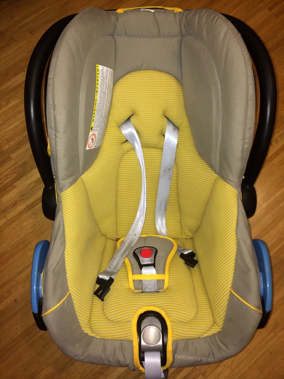 автокресло для малыша 0-9 мес бу Бебикомфорт 2500руб