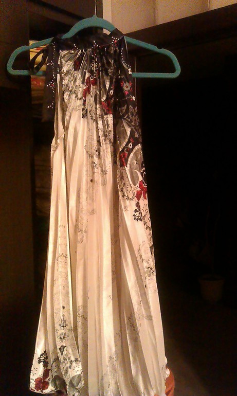 Новое платье к Новому Году! в наличии. цена 600 рублей.