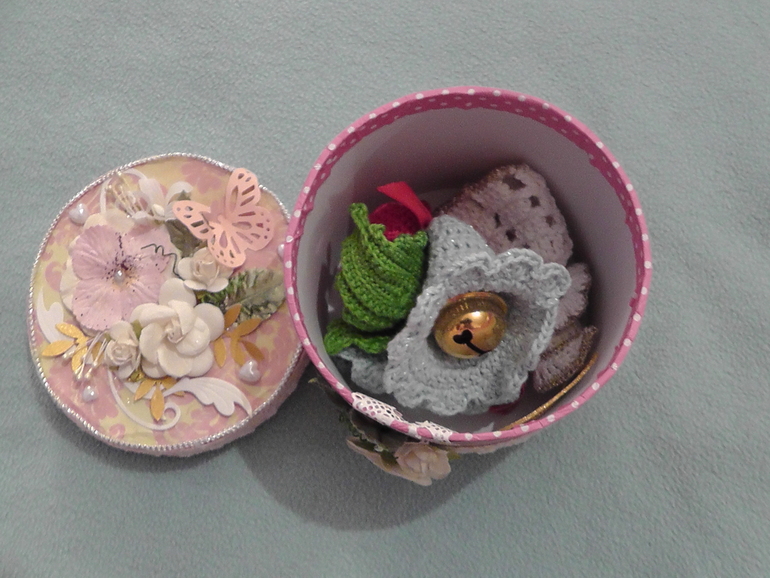 У нас новогоднии подарочки от моей Натульки)