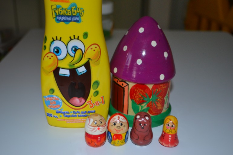 К нам спешит деде Мороз и Снегурка_ Света...