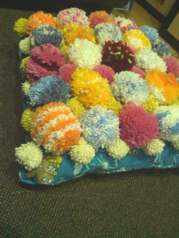 подушка с пампушками