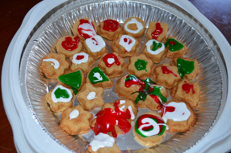 Наш первый Домик из печенья и просто печенья))) 3г.8мес.