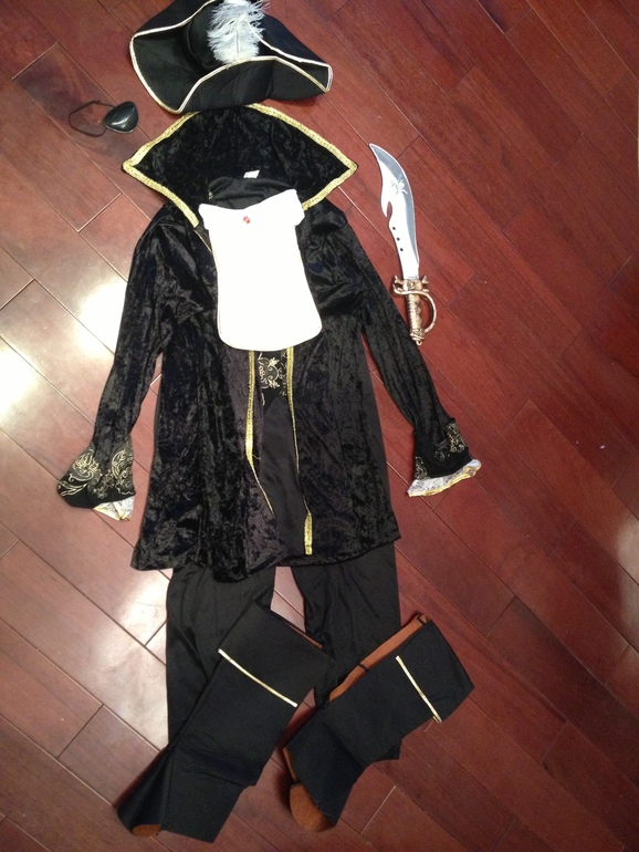 Карнавальные новогодние костюмы хорошего качества для детей и взрослых из США!!!