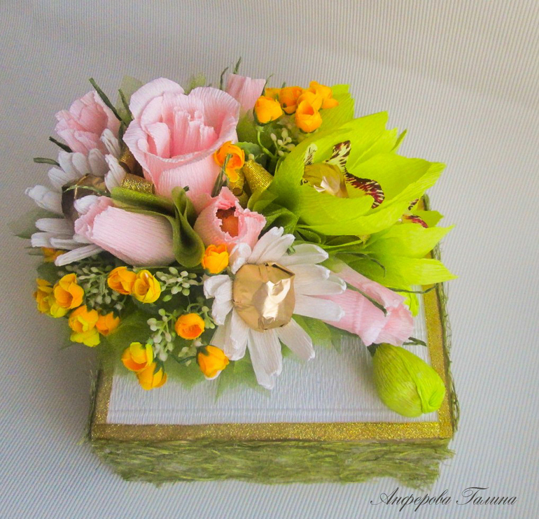 Не все в декабре ноывоый год))) Мое украшение на коробку конфет =)