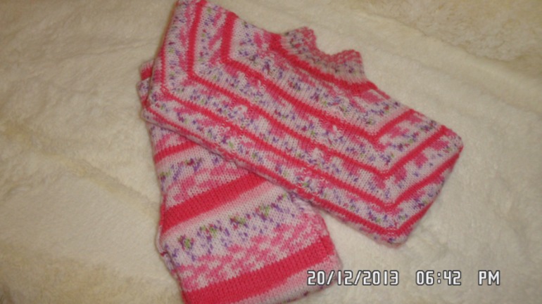 Свитерок и штанишки для Лизы