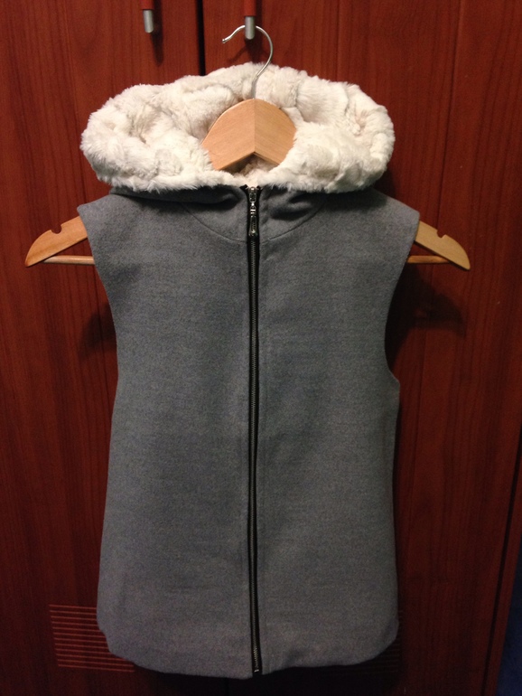 Для маленьких и хрупких))) Пальтишко