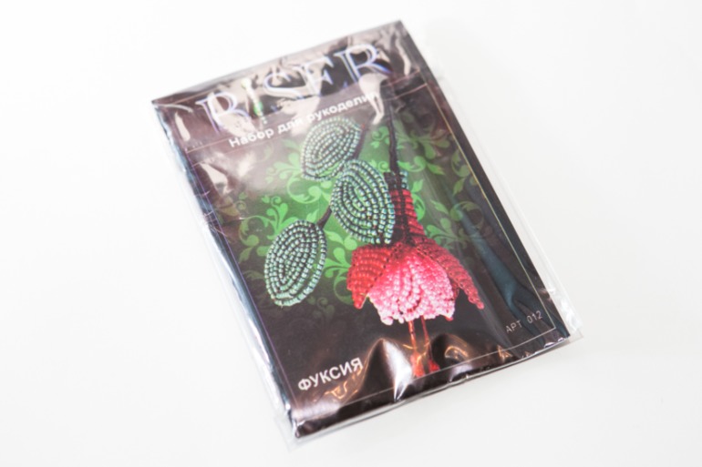 Пристрой наборов в алмазной технике и бисероплетение