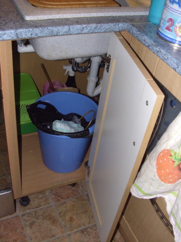 не могу найти места вещам на кухне((( дайте советов и пенделей!