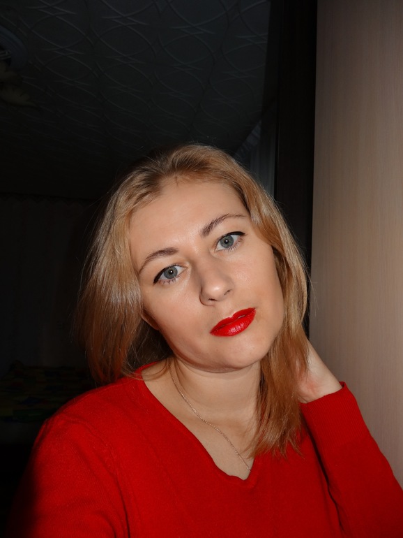 Купить красную кофту