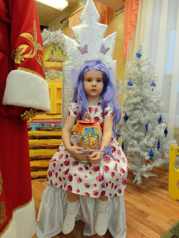 Мы на утреннике (много фото)