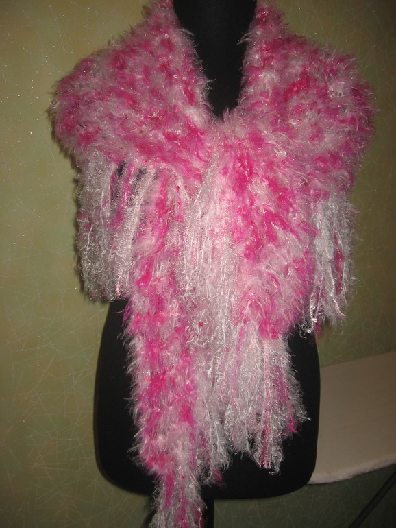 Пушистая шалька.