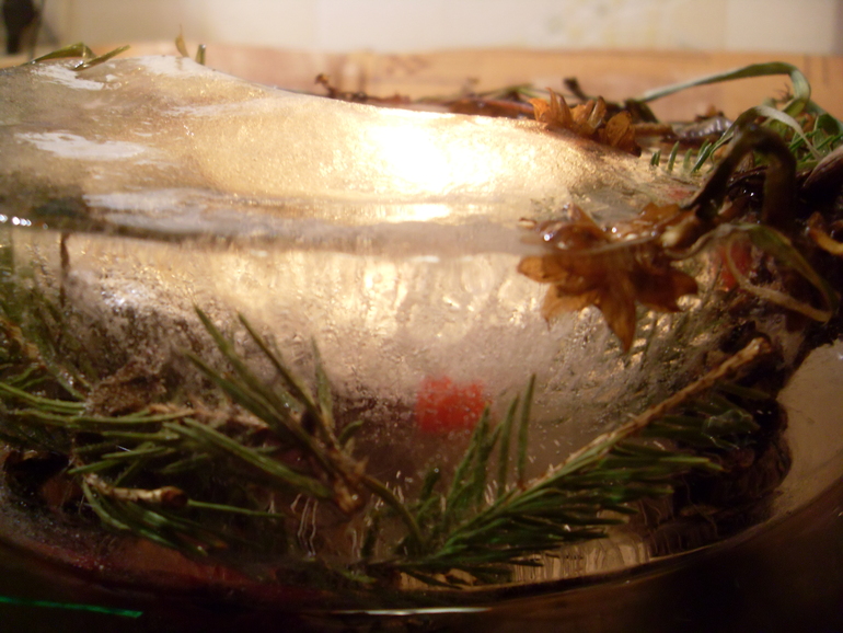 1 день до Нового года! Ледяной фонарь и ужин при свечах.