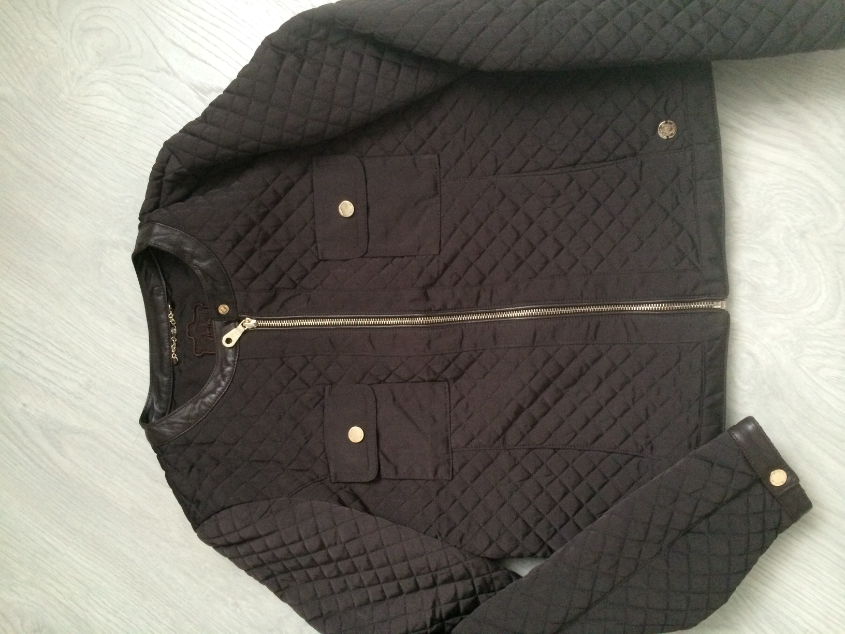 Красивая и стильная курточка цвет шоколад  "Massimo Dutti " раз.М цена 5500 почта!!!