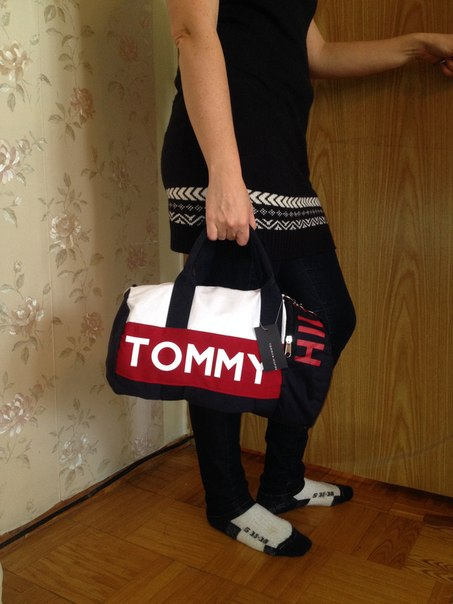 Сумка женская спортивная Tommy Hilfiger (новая, мини)