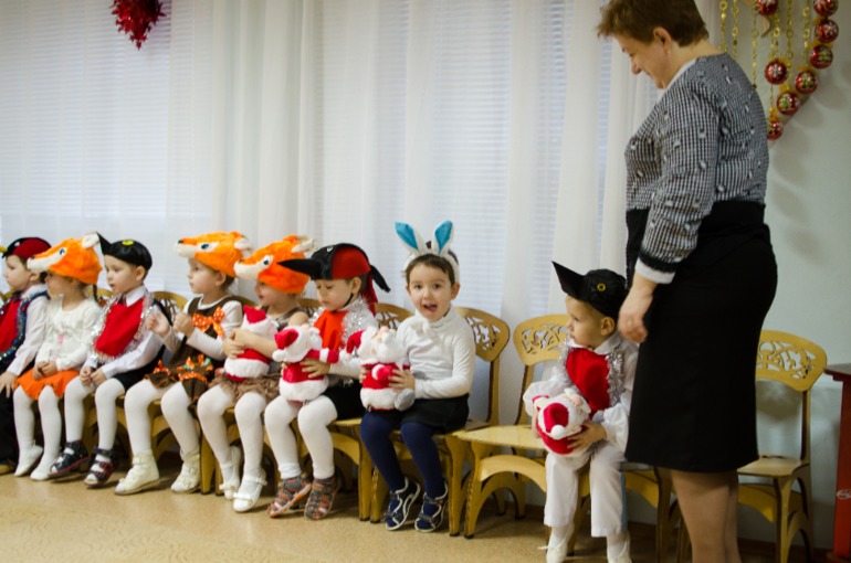 Первый утренник в саду =)