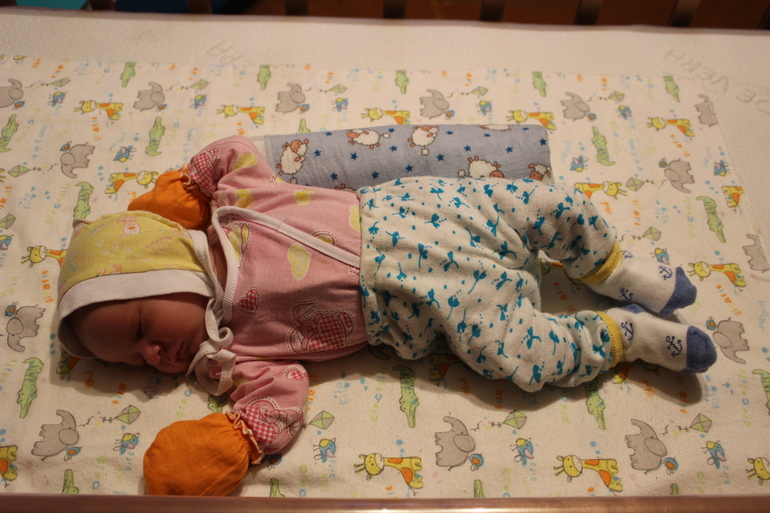 Диме 1 месяц.