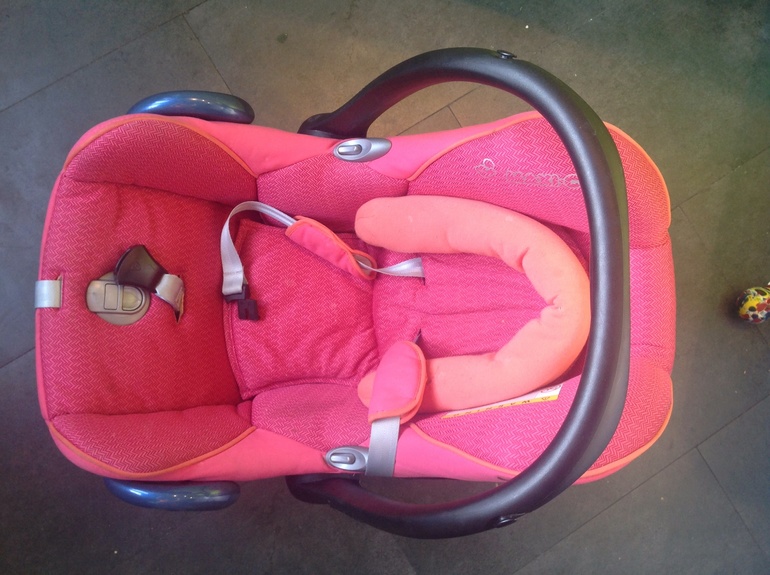 Автокресла maxi cosi cabrio fix 0-13 кг