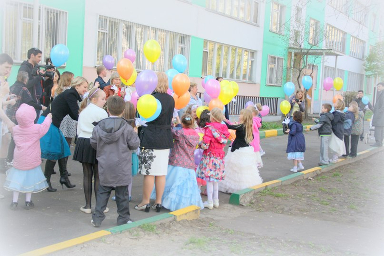 Мой любимый выпускник и почти первоклассник 2014...