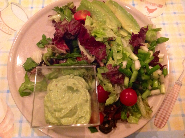 avocado ranch dressing и chillian steak salad (hot)