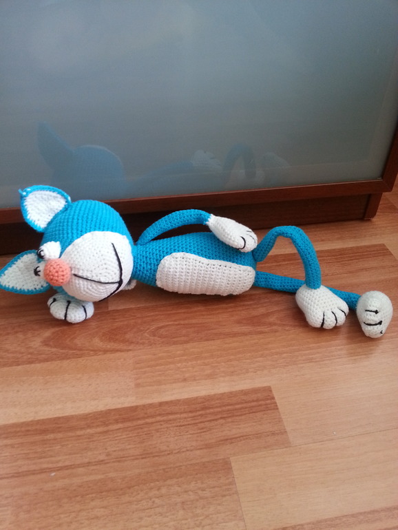 Котик белолапка