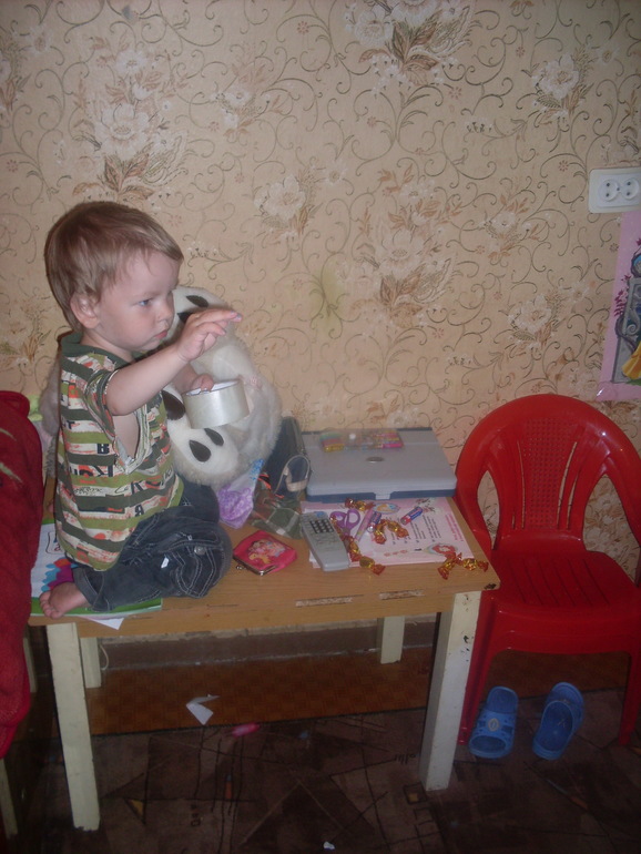 У ангелочка выросли рожки , копытца и хвост:(