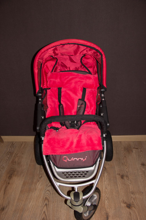 Коляска quinny speedi sx 3 в 1 (6 предметов в комплекте)